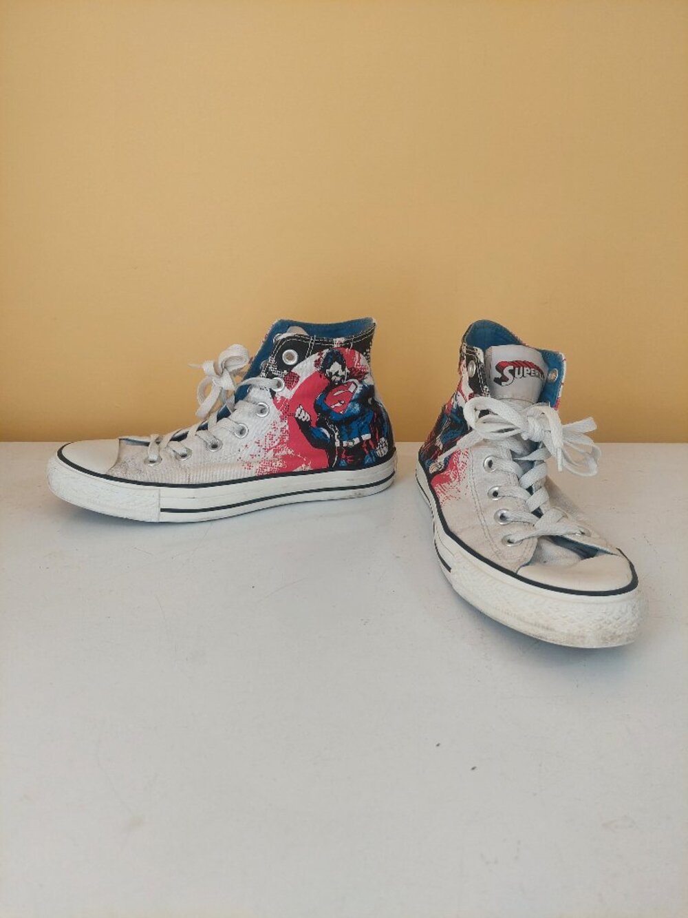 CONVERSE DC COMICS SUPERMAN HI Top TRAINERS UNISEX Men's SIZE 5 1/2, Woman's 7.5